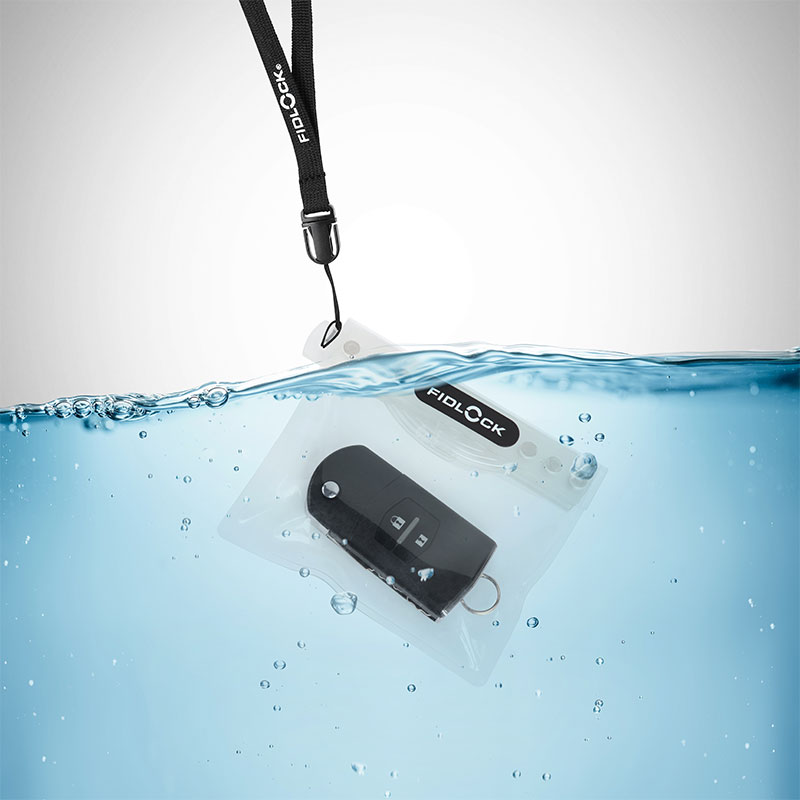 FIDLOCK-HERMETIC-dry-bag-mini-in-water-Rendering