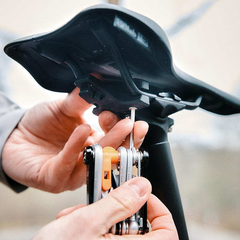 PINCLIP saddle base
