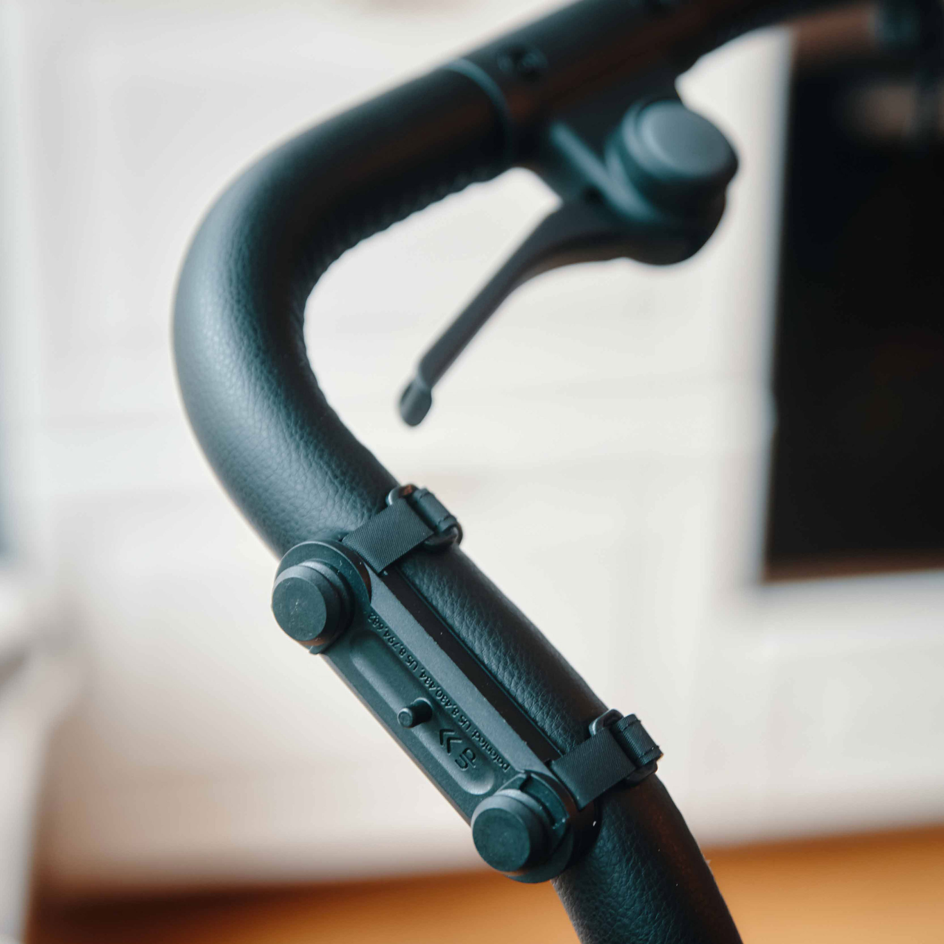 FIDLOCK_TWIST_stroller-base_befestigt-seitlich